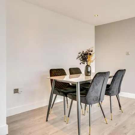 Enterprise Aparts Apartament *